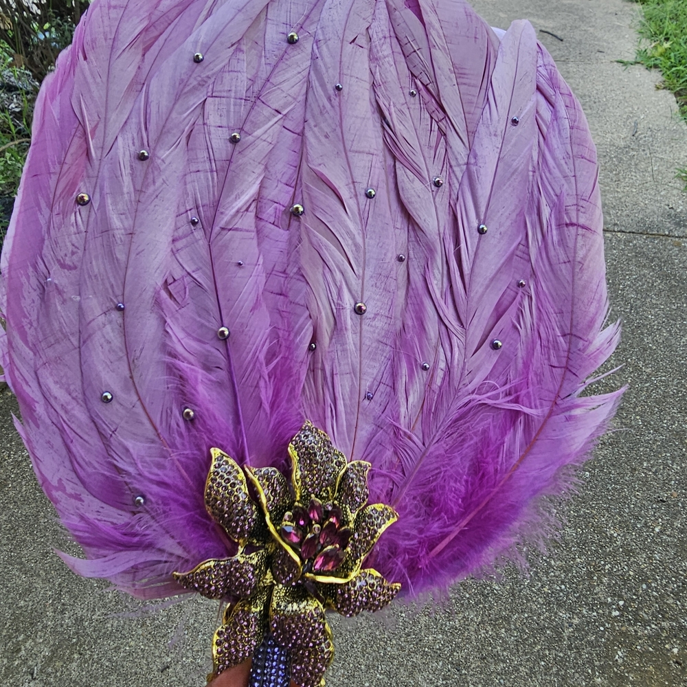 Light Plum Luxury Feather Hand-Fan